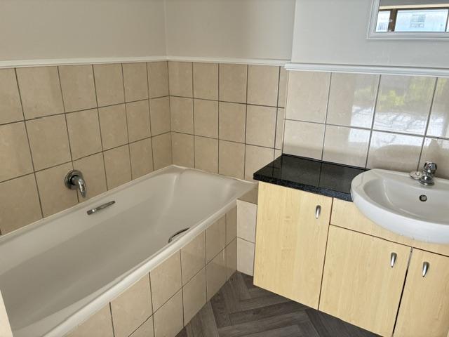 To Let 2 Bedroom Property for Rent in Beach Estate Western Cape